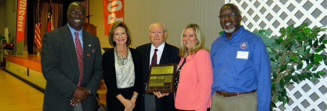 Zeagler presented with Spirit Award at 22nd Annual Mission Possible conference.